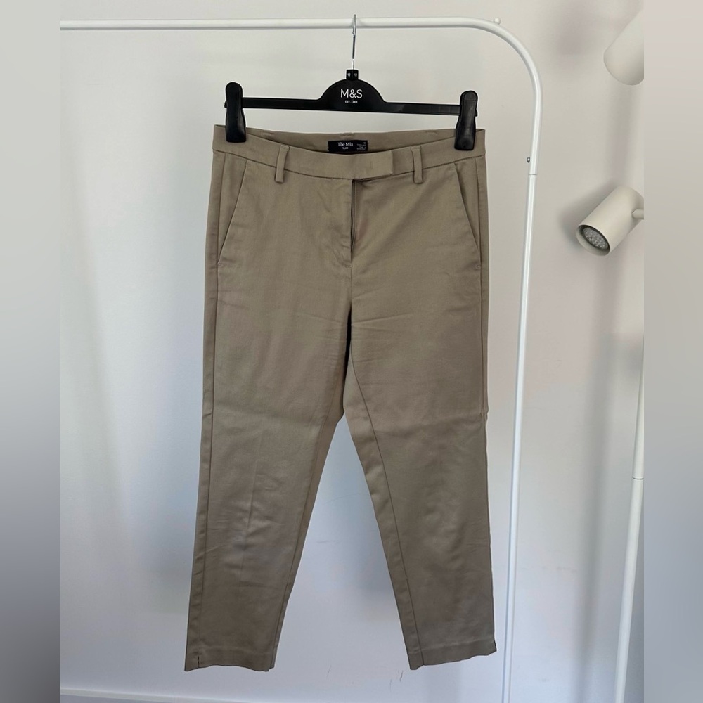 Mark and Spencer ladies 7/8 trousers worn only a couple of times.